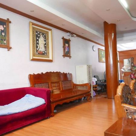 Max-One House Hotell Bangkok Eksteriør bilde