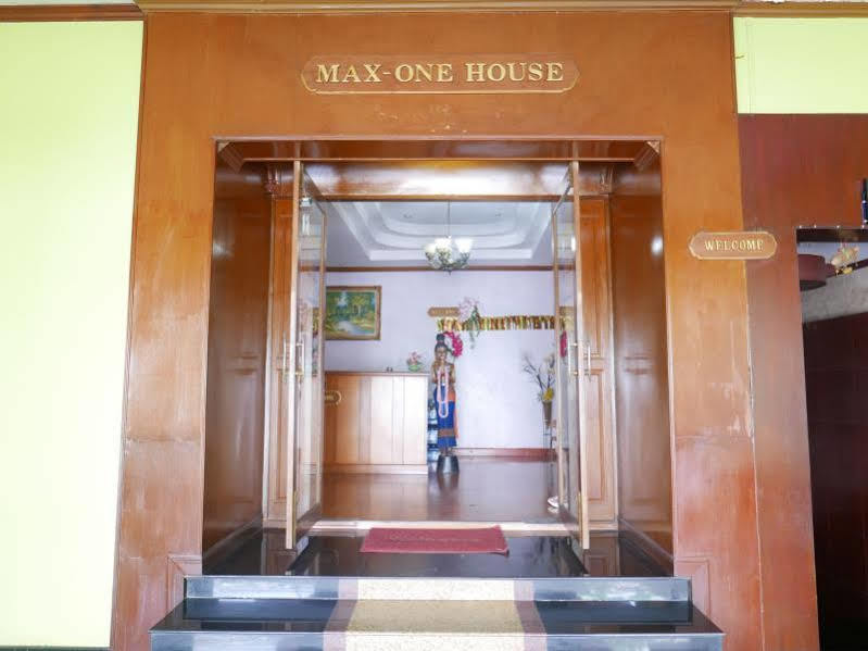 Max-One House Hotell Bangkok Eksteriør bilde